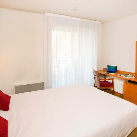 Sejours & Affaires Geneve Saint Genis Aparthotel Exteriör bild