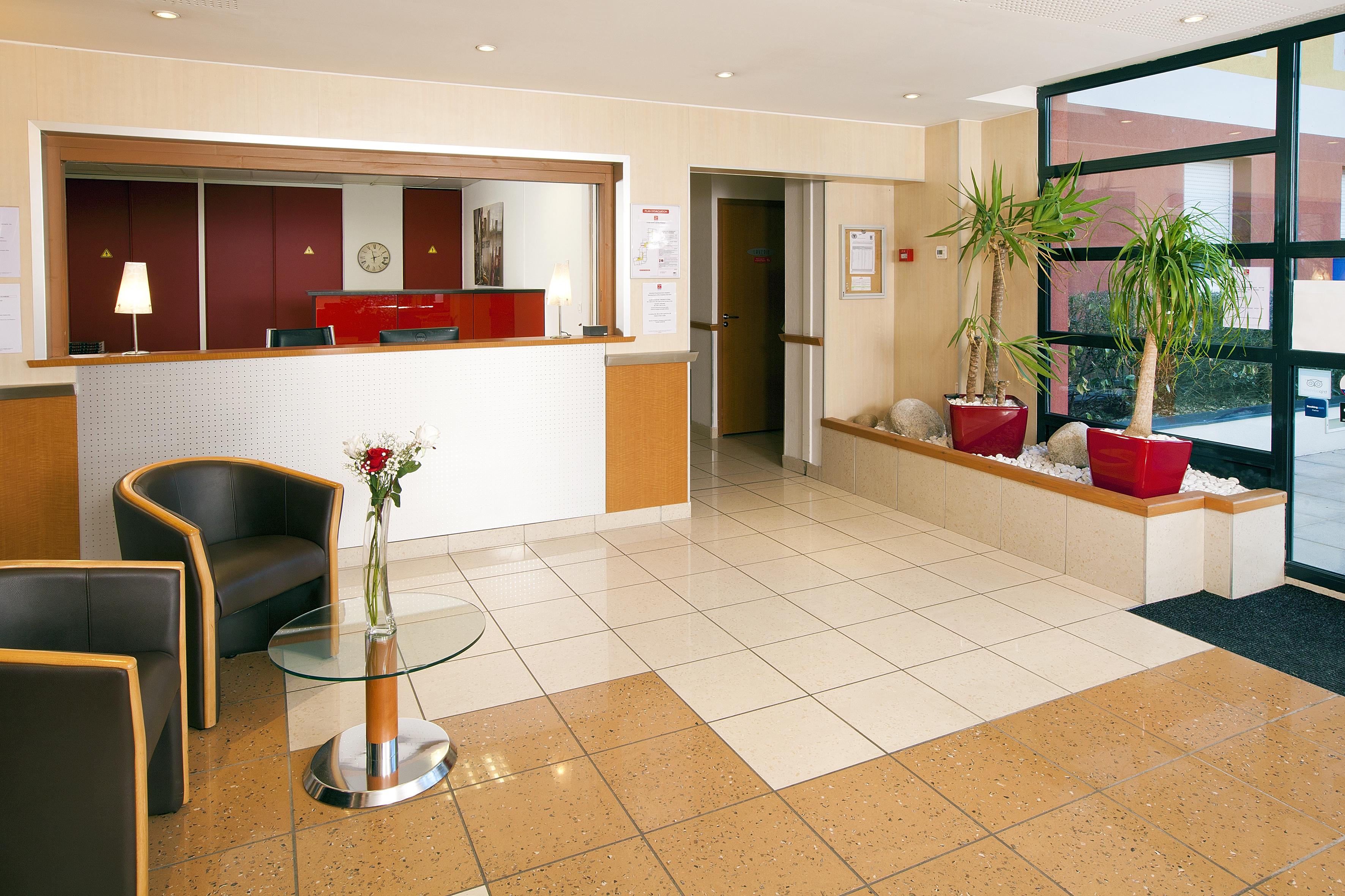 Sejours & Affaires Geneve Saint Genis Aparthotel Exteriör bild